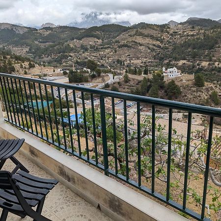 Alojamientos Turisticos Isa I Toni Sella Екстериор снимка