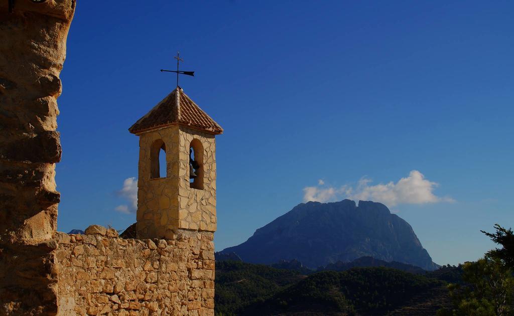 Alojamientos Turisticos Isa I Toni Sella Екстериор снимка